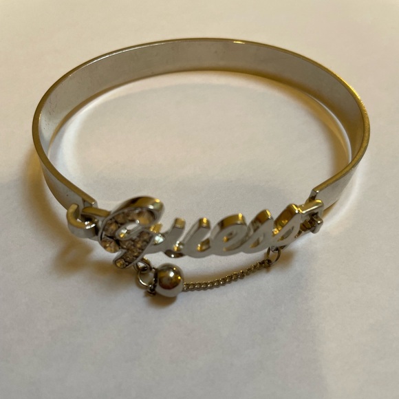 Sliver Guess bracelet with rhinestones and small chain - Picture 3 of 3